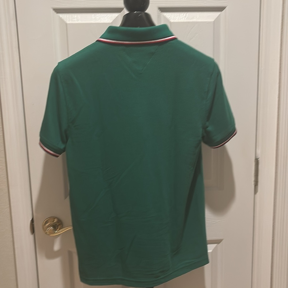 NWT Tommy Hilfger size medium short sleeve polo shirt . - Picture 2 of 5
